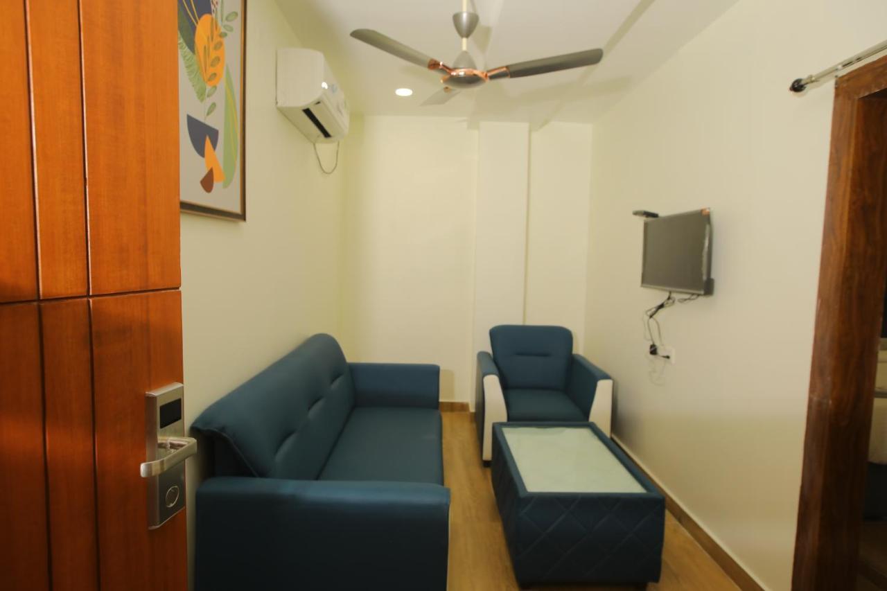 Готель Radha Rani Residency Khammam Екстер'єр фото