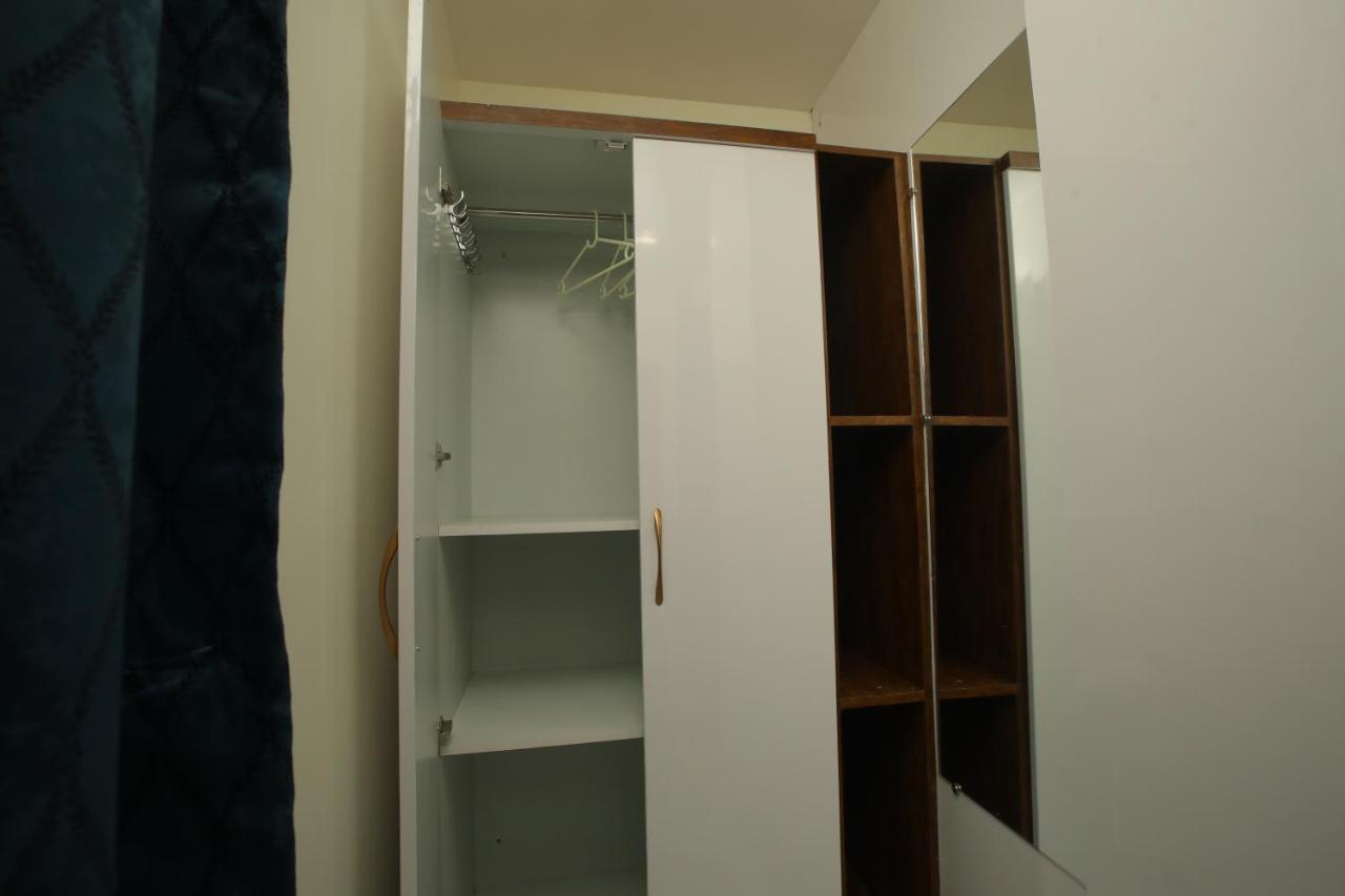Готель Radha Rani Residency Khammam Екстер'єр фото